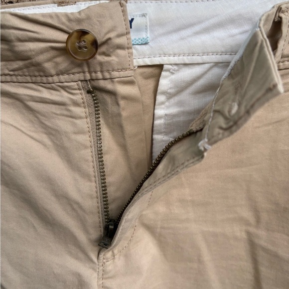 Old Navy Tan Flat Front Classic Chino Shorts Size 10 - Picture 5 of 7